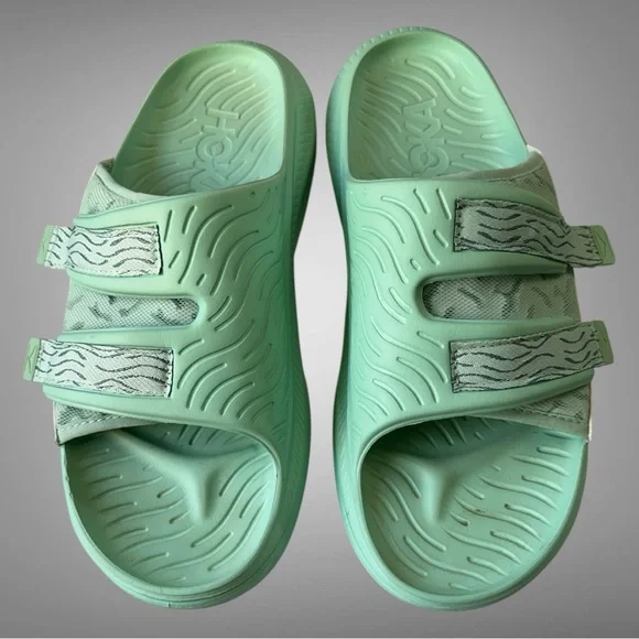 HOKA Ora Luxe Recovery Sandals in Mint Green Men’s 10 / Women’s 12 EUC - Picture 4 of 6